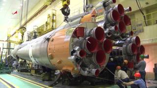 Сборка "пакета" РН «Союз-2.1а».