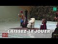 Le pape François interrompu pendant son audience par un petit garçon Le pape François interrompu pendant son audience par un petit garçon