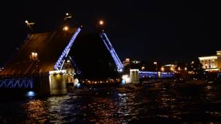 Разводка Дворцового моста-2016