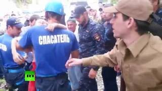 Сотрудники МЧС спасли упавшего в 170-метровую пропасть мальчика в Чечне