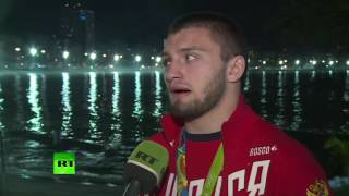 Борец Чакветадзе рассказал RT о впечатлениях от российско-украинского финала на ОИ