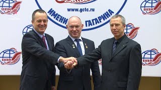 Предполётная пресс-конференция экипажа МКС-55/56