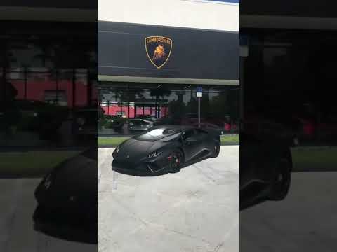 VANTA BLACK LAMBORGHINI