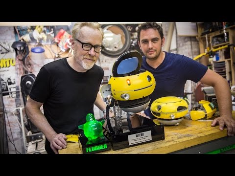 Adam Savage Meets a Weebo Animatronic Robot! - UCiDJtJKMICpb9B1qf7qjEOA