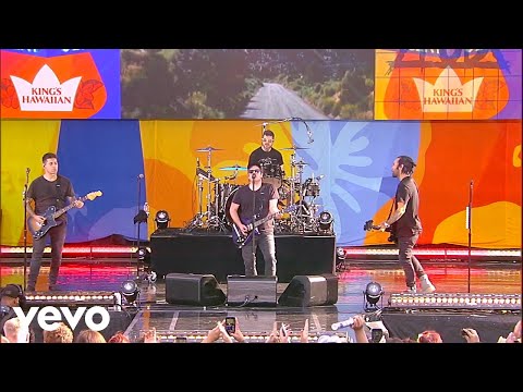 Fall Out Boy - Uma Thurman (Live On Good Morning America)