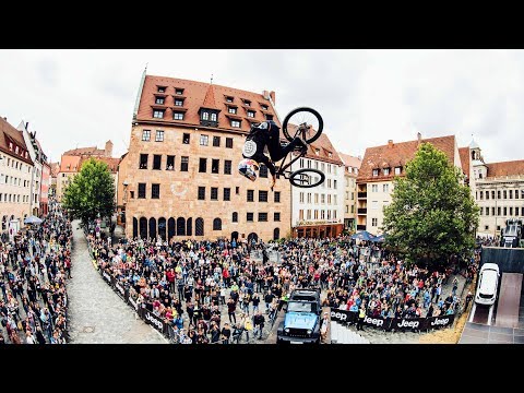 Emil Johansson jumping through the Districts of Nuremberg. I Red Bull District Ride 2017 - UCblfuW_4rakIf2h6aqANefA