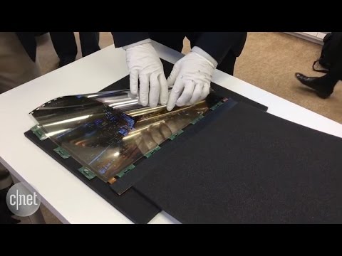 Future iPhone, Pixel phones could be foldable (CNET News) - UCOmcA3f_RrH6b9NmcNa4tdg