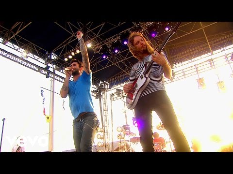 Maroon 5 - Never Gonna Leave This Bed (VEVO Carnival Cruise) - UCN1hnUccO4FD5WfM7ithXaw