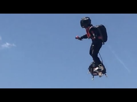 Real Hoverboard (Flyboard) Flying Around At The Beach - UC9iHcD8v9l3yCId0aHsWvYA