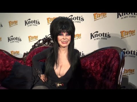 Elvira: Mistress of the Dark (Cassandra Peterson) Interview at Knott's Scary Farm Halloween Preview - UCe-gHr2O_LP7t0YJYHZQZlg