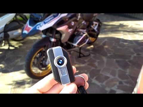 Comment remplacer la batterie de la télécommande de la BMW R1250 GS