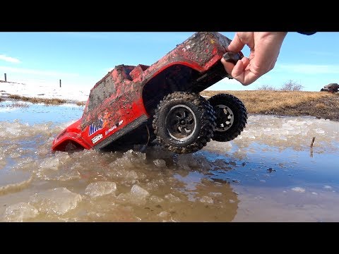 Son Maurice Goes ROOF DEEP! Moe & Dad Gone Muddin'! Traxxas TRX4  Axial SMT10 | RC ADVENTURES - UCxcjVHL-2o3D6Q9esu05a1Q