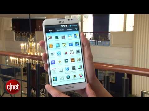 The LG Optimus G Pro in all its 5.5-inch glory - UCOmcA3f_RrH6b9NmcNa4tdg