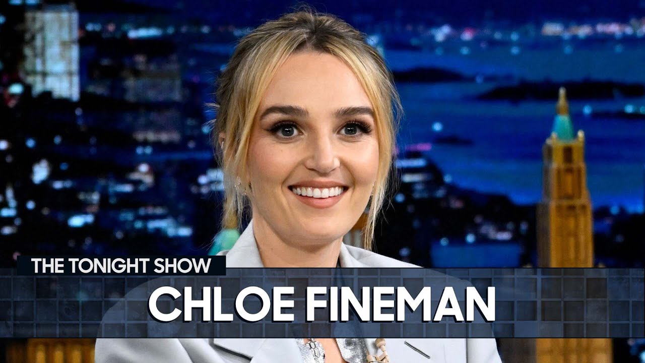 Chloe Fineman Bought a Drawing of Herself from Anna Delvey | The Tonight Show Starring Jimmy Fallon