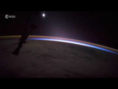 Moon, Venus and Sun Rise in New Space Station Video - UCVTomc35agH1SM6kCKzwW_g