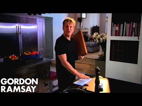 Gordon Ramsay's Kitchen Kit | What You Need To Be A Better Chef - UCIEv3lZ_tNXHzL3ox-_uUGQ