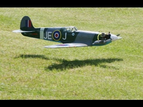 RC FUN FIGHTER DISPLAY - WESTON PARK RC MODEL AIRCRAFT SHOW STEVE & MATT BISHOP - 2013 - UCMQ5IpqQ9PoRKKJI2HkUxEw