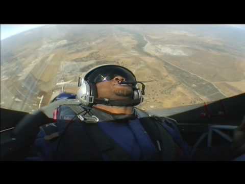 Reggie Bush gets WORKED in Red Bull Air Race plane - UCblfuW_4rakIf2h6aqANefA