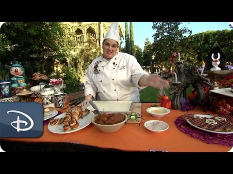 Disney Halloween Time | Making Pumpkin Twists | Disneyland Resort - UC1xwwLwm6WSMbUn_Tp597hQ