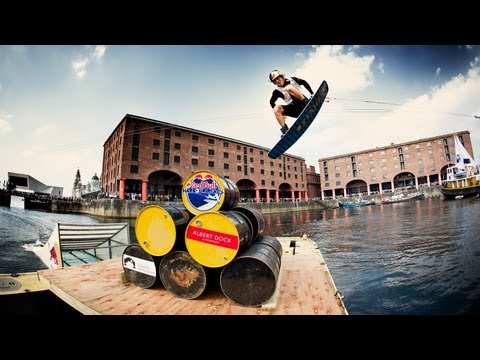 Wakeboarding in Liverpool - Red Bull Harbour Reach 2013 - UCblfuW_4rakIf2h6aqANefA