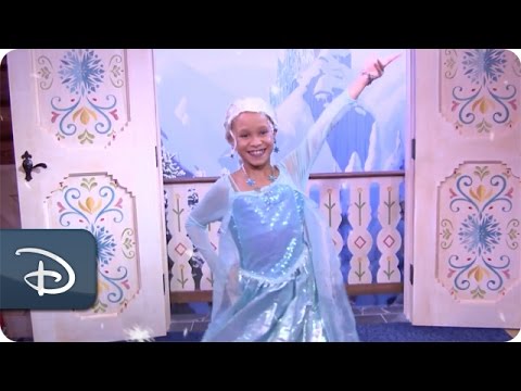 DIY Halloween: ‘Frozen’-Inspired Makeup Tutorial | Disney Parks - UC1xwwLwm6WSMbUn_Tp597hQ