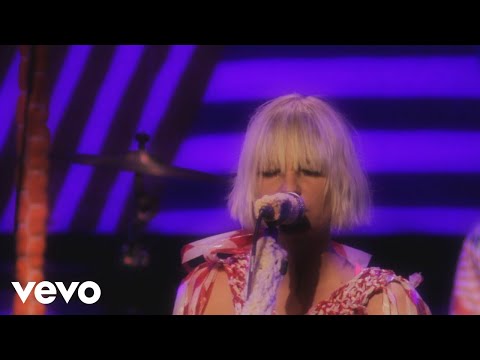 Sia - Breathe Me (Live At London Roundhouse) - UCmKdSrwf1e8coqAzUsrVHZw