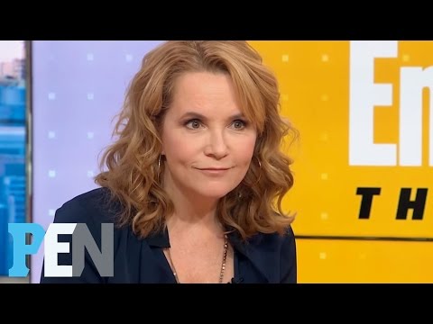 Lea Thompson On Back To The Future, Infamous Howard The Duck Love Scene | PEN | Entertainment Weekly - UClWCQNaggkMW7SDtS3BkEBg