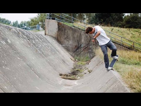 Eurollin' Around with the Lakai Skate Team - UCblfuW_4rakIf2h6aqANefA