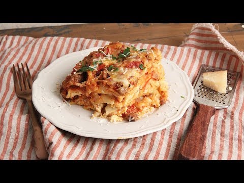 Slow Cooker Lasagna Recipe | Episode 1198 - UCNbngWUqL2eqRw12yAwcICg