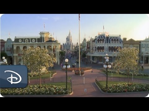 24-Hour Monstrous Summer "All-Nighter" in 90 Seconds | Walt Disney World - UC1xwwLwm6WSMbUn_Tp597hQ