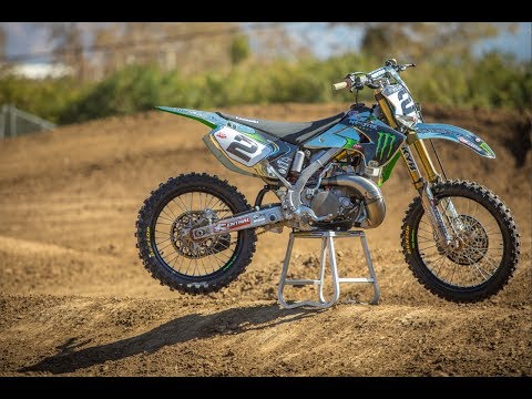 Ryan Villopoto 2 Stroke 250 Supercross/Outdoors RAW - UC13uOawMwZh56D2dEn41Gyw