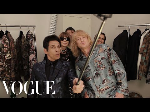 Anna Wintour Talks Runway Walks with Derek Zoolander and Hansel Backstage at Valentino - UCRXiA3h1no_PFkb1JCP0yMA