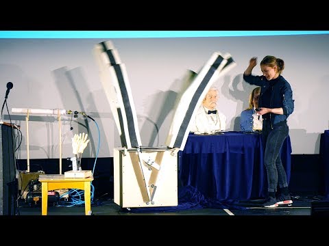 Tested Live Show 2017: Simone's New Applause Machine! - UCiDJtJKMICpb9B1qf7qjEOA