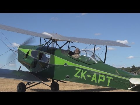 DH Fox Moth and Tiger Moth at Tokoroa Airfield - UCQ2sg7vS7JkxKwtZuFZzn-g