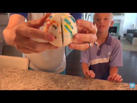 What's inside a Giant Jawbreaker? - UCSrPuHtKbst7Zy8pyWn_3Cg