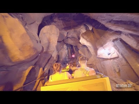 [4K] Big Thunder Mountain at Night - Magic Kingdom at Walt Disney World - UCbDGvfJHf0r_WjS9voB8POA