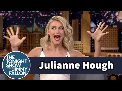 Julianne Hough Is Grease: Live's Sandy - UC8-Th83bH_thdKZDJCrn88g