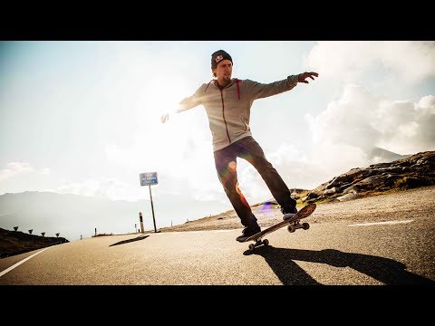 Is this the longest manual on a street skateboard ever? - UCblfuW_4rakIf2h6aqANefA