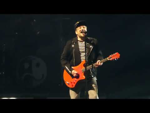 Fall Out Boy - Heaven, Iowa live in Seattle 2024