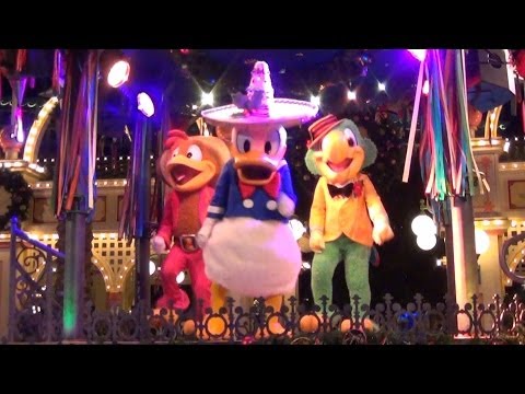 Viva Navidad Street Party at Disney California Adventure w/ Mickey, Minnie, Three Cabelleros! - UCe-gHr2O_LP7t0YJYHZQZlg