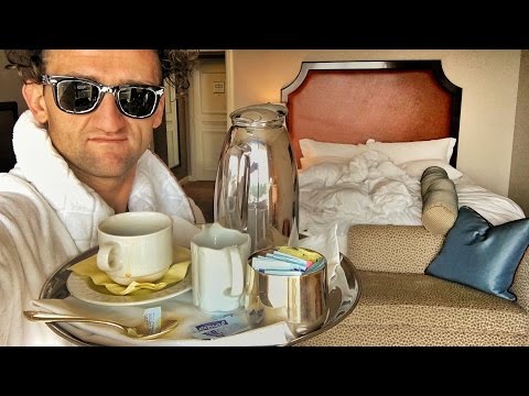 LIVING IN FANCY HOTELS - UCtinbF-Q-fVthA0qrFQTgXQ