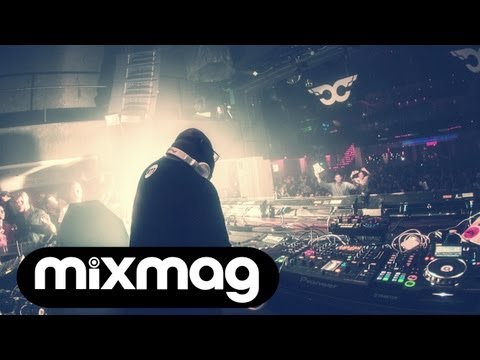 Carl Cox live @ The Revolution, Space Ibiza  2013 - UCQdCIrTpkhEH5Z8KPsn7NvQ