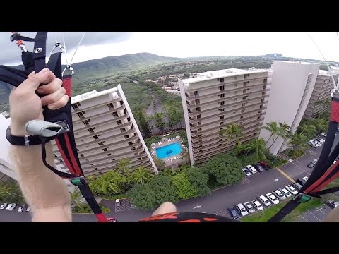 Paragliding through a tiny gap between two buildings!! (People are Awesome) - UCIJ0lLcABPdYGp7pRMGccAQ