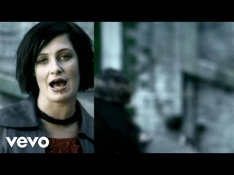 Kasey Chambers - Runaway Train - UC2kTZB_yeYgdAg4wP2tEryA