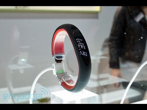 LG Smart Activity Tracker hands-on | Engadget at CES 2013 - UC-6OW5aJYBFM33zXQlBKPNA