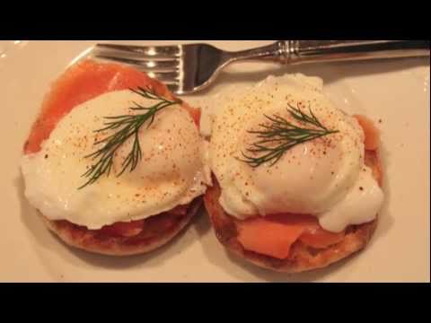 How to Poach Eggs - Poaching Eggs Demo - UCRIZtPl9nb9RiXc9btSTQNw