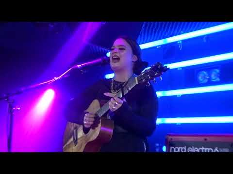 Lola Young-Pick Me Up @ Patterns, Brighton, 14th March 2022