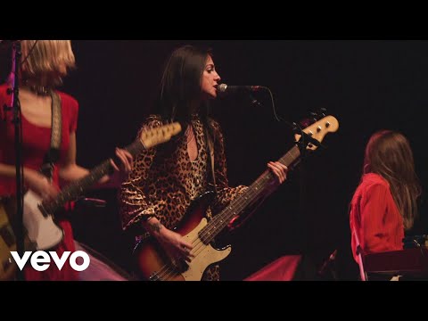 The Beaches - Late Show (Live In Concert)