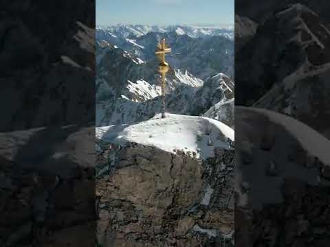 Best FPV Goggles for Drone Flyers in 2023: Immersive Flying Experience! - UChKEz7vEp_muMNar39DO99g