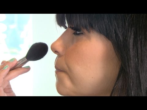 Safer Makeup | Consumer Reports - UCOClvgLYa7g75eIaTdwj_vg